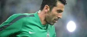 Déçu de n'avoir pas été nominé dans la liste des 59 de la FIFA, Buffon et sa Fédération ont boycotté le vote