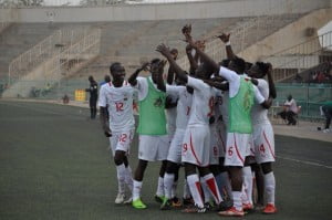 Les Etalons juniors célébrant leur but