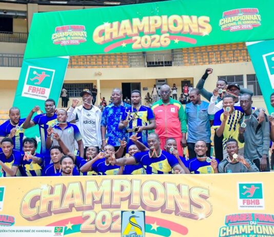 Championnat national handball seniors 2025-2026 : l’AS Douanes couronnée après sa victoire en finale 24-21 sur Fanos
